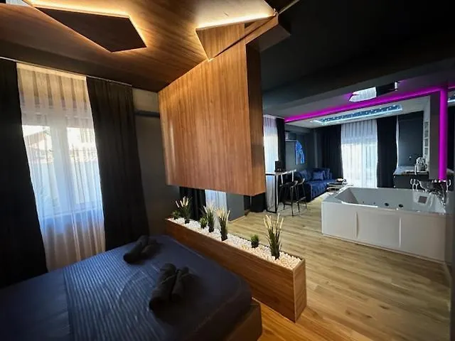 Tulum Luxury Suites-skopje *